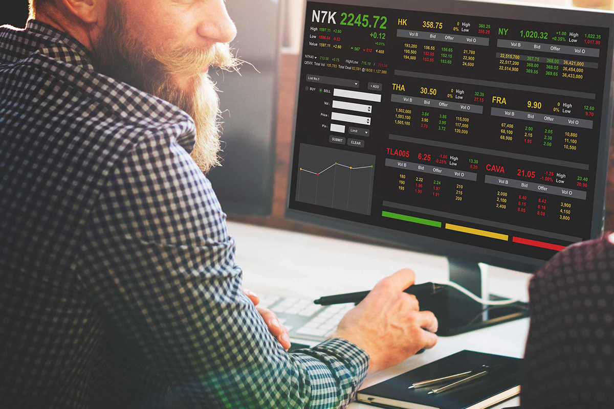 Fundamental Analysis in Forex: How to Use It?